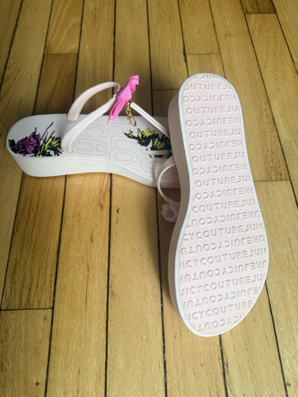 Juicy Couture pink sandals - Picture 6 of 6